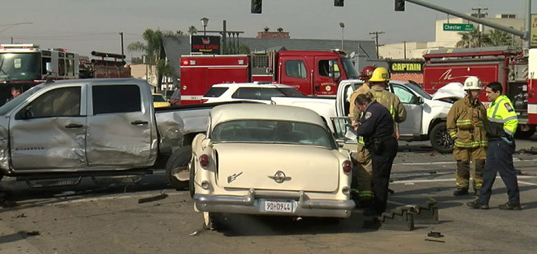 1955 Olds Totaled in Bakersfield – no Real Injuries